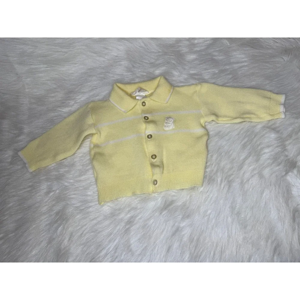 1980's Baby Yellow Knit Cardigan Sweater Teddy Bear Size Newborn to 9 Months‎